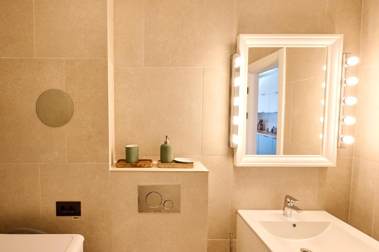 Studio Cornelia Seaview Spa&Pool In Infinity Beach Resort Mamaia Exterior photo