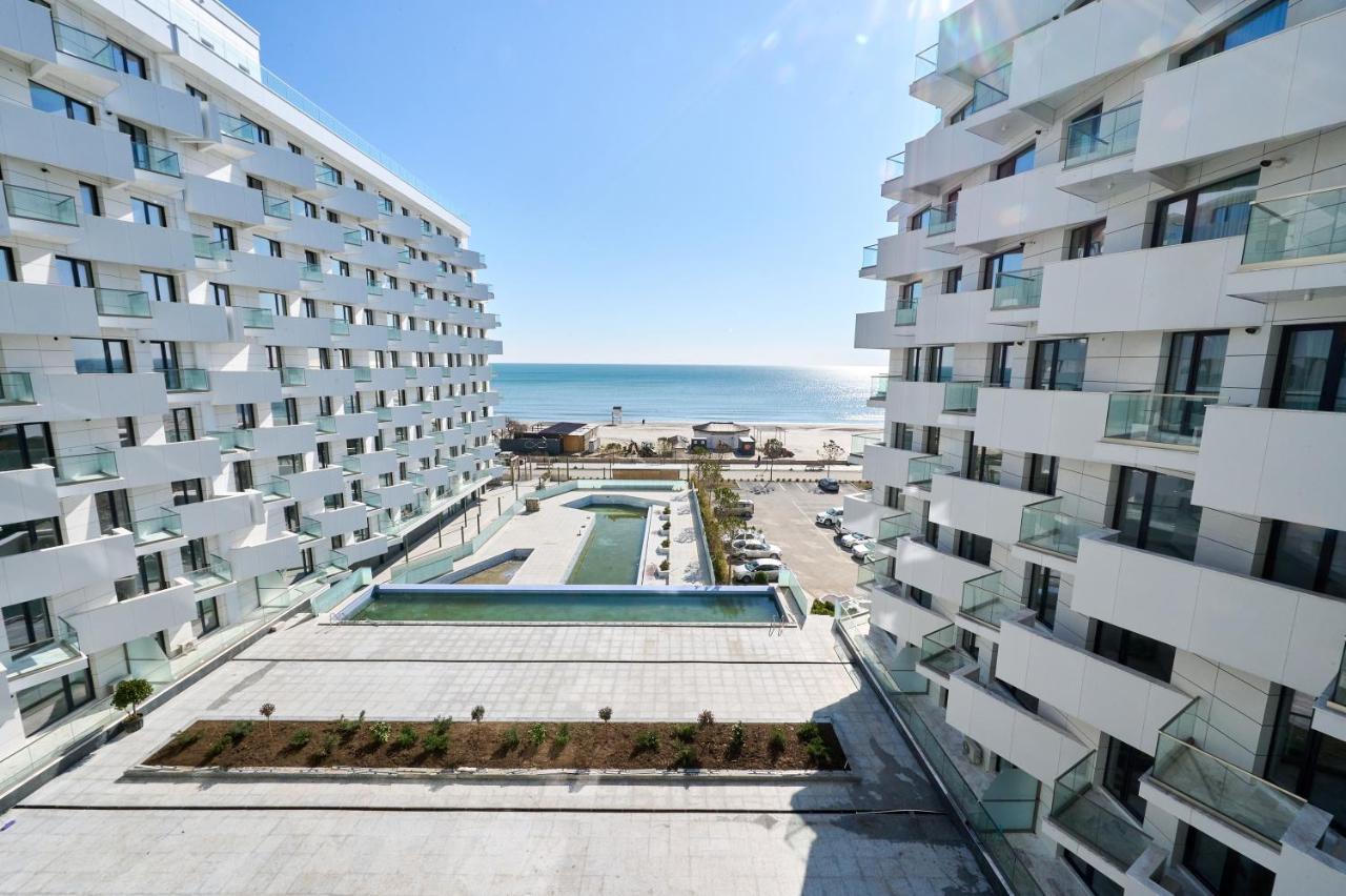 Studio Cornelia Seaview Spa&Pool In Infinity Beach Resort Mamaia Exterior photo