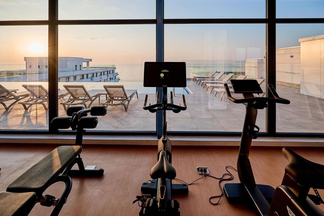 Studio Cornelia Seaview Spa&Pool In Infinity Beach Resort Mamaia Exterior photo